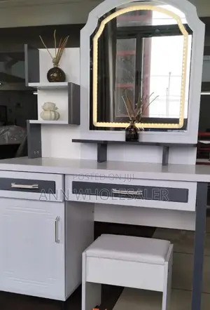 Executive Big Dressing Table With Sliding Mirror DW