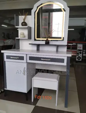 Executive Large Dressing Table With Sliding Mirror DW