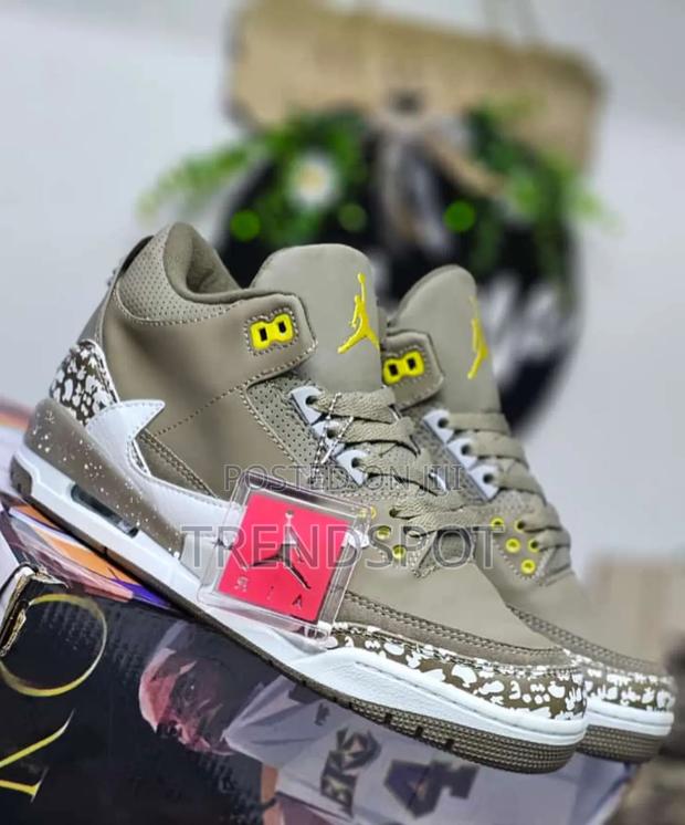 Jordan 3s 
1st Leather
39/40/41/42/43/44/45 - thumbnail 2