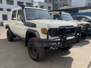 Toyota Land Cruiser 4.5 V8 TD 2018 White