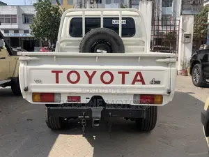 Toyota Land Cruiser 4.5 V8 TD 2018 White