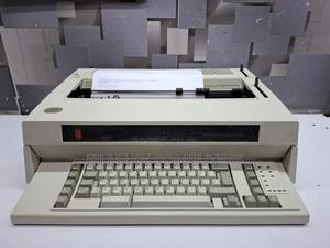 Ibm Wheel Writer 10 Series Ii Electronic Typewriter W - thumbnail 2