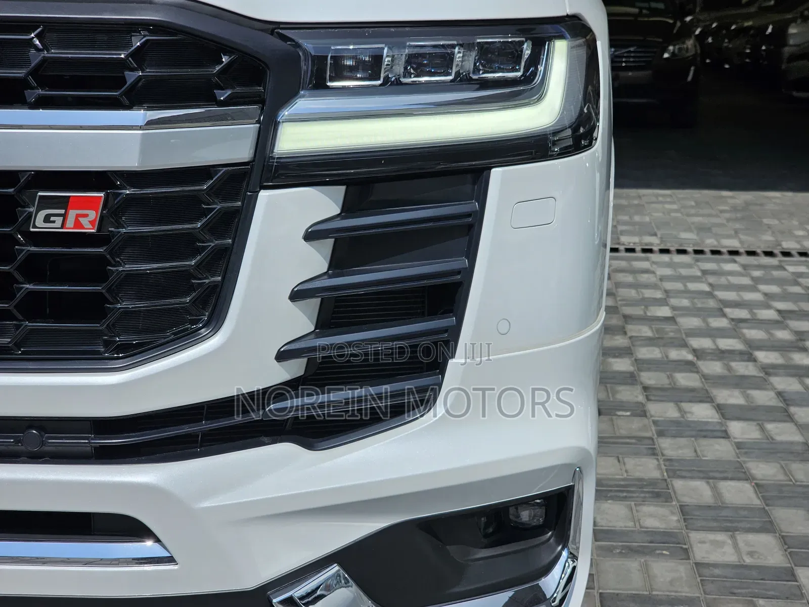 New Toyota Land Cruiser 2024 Off white