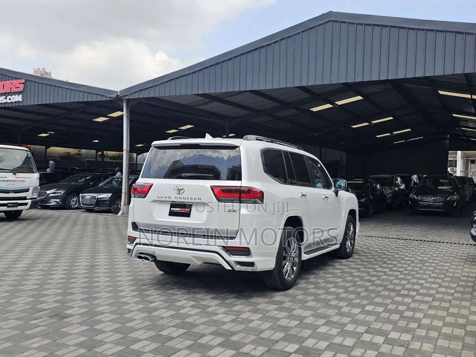 New Toyota Land Cruiser 2024 Off white