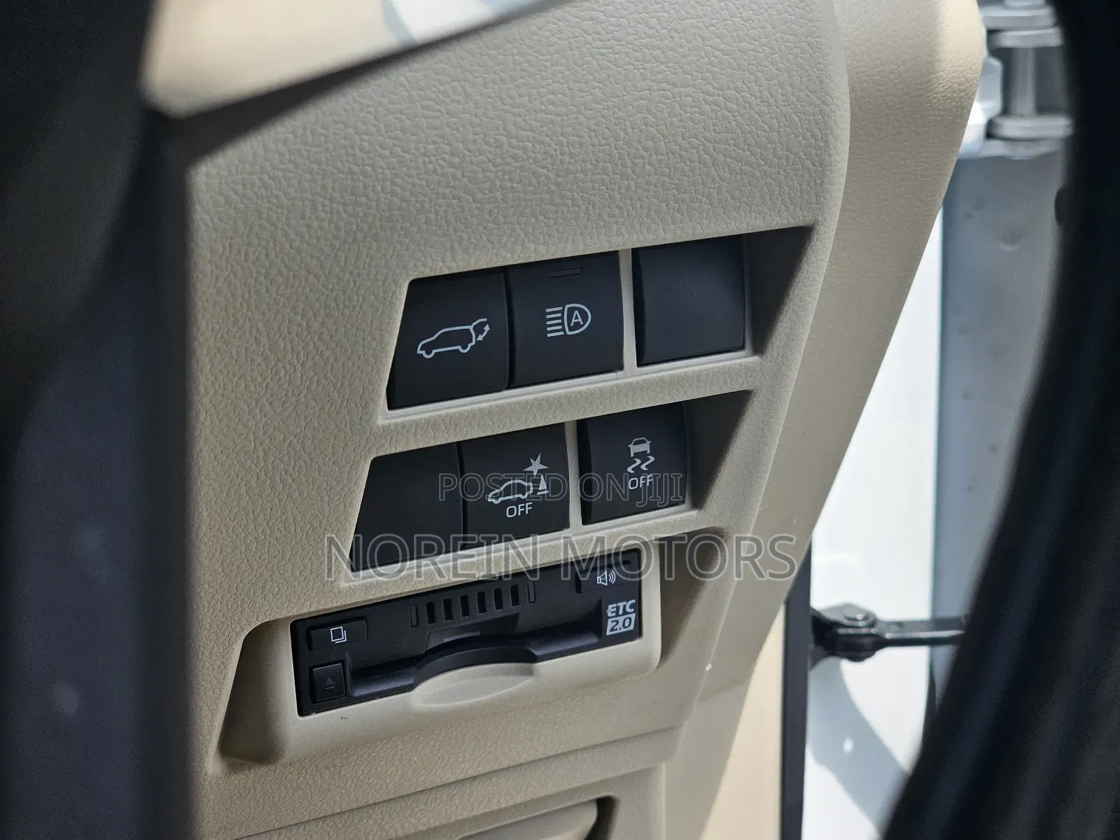 New Toyota Land Cruiser 2024 Off white