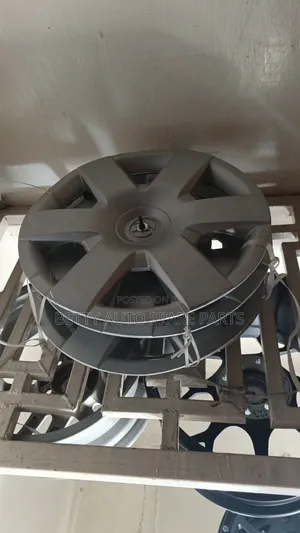 Toyota Hiace 7 L Wheel Cap
