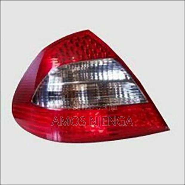 NZE 2002 Tailight - thumbnail 3