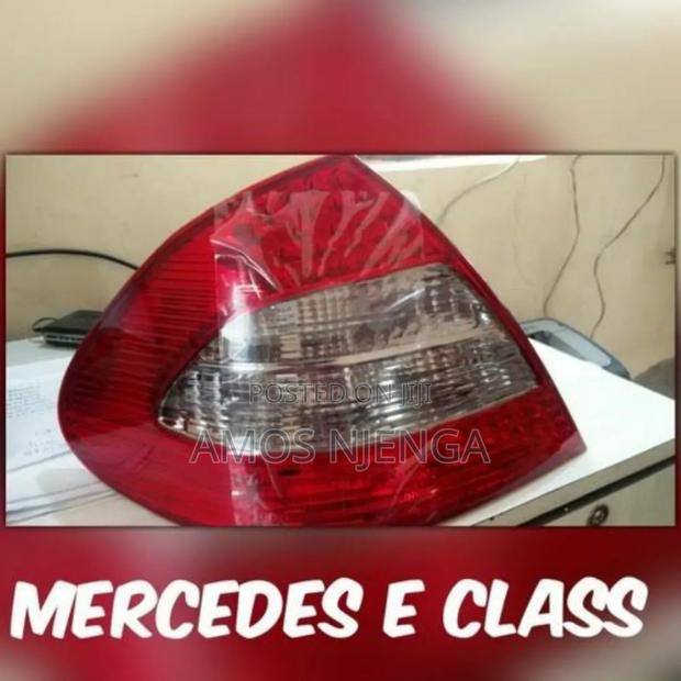 NZE 2002 Tailight - thumbnail 4