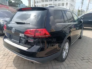 Volkswagen Golf Alltrack TSI S AWD 4MOTION 2017 Matt Black