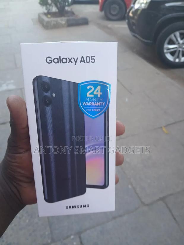 New Samsung Galaxy A05 64 GB Black - main view