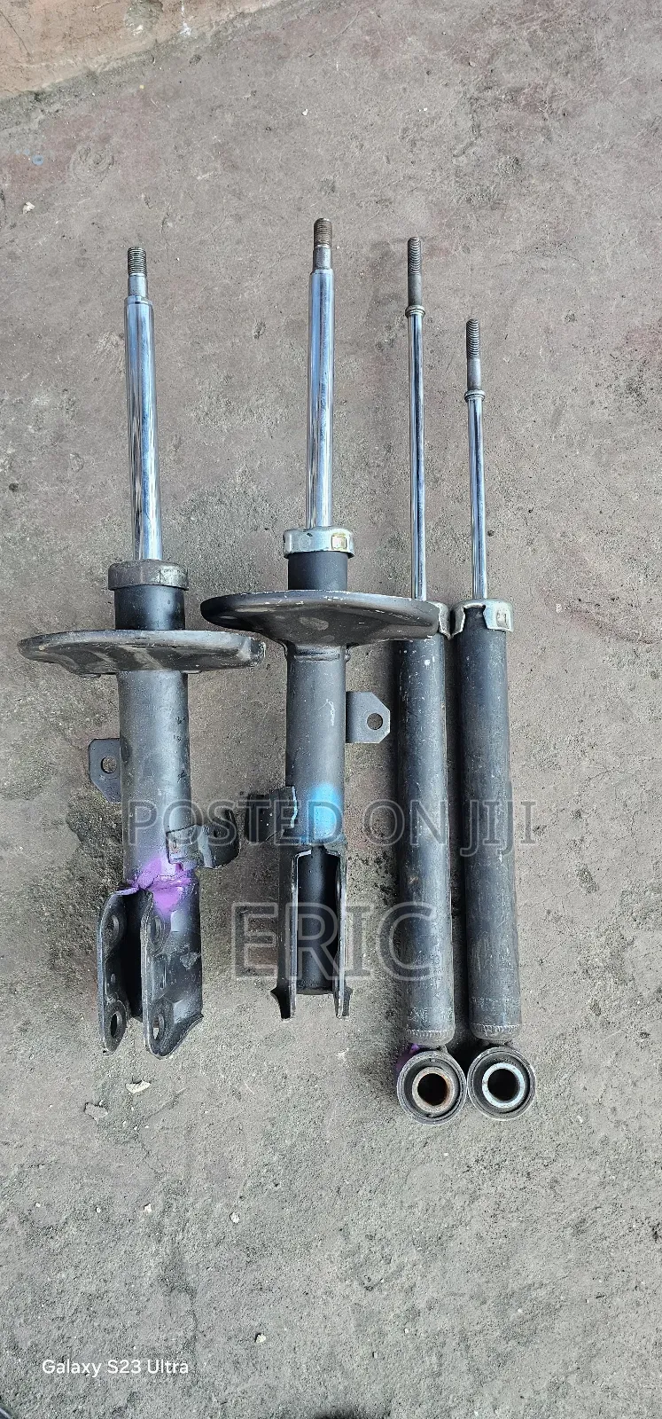 Toyota Isis Shocks