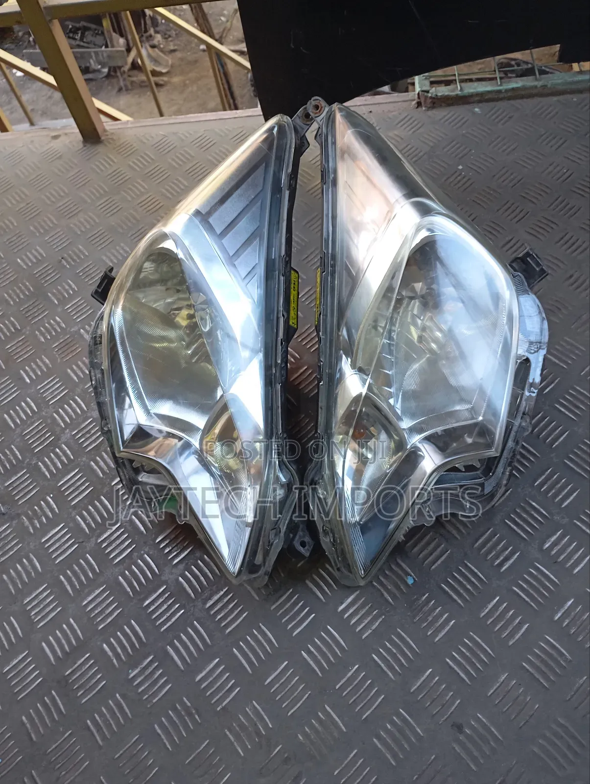 Ractis 2016 Headlight Xenon