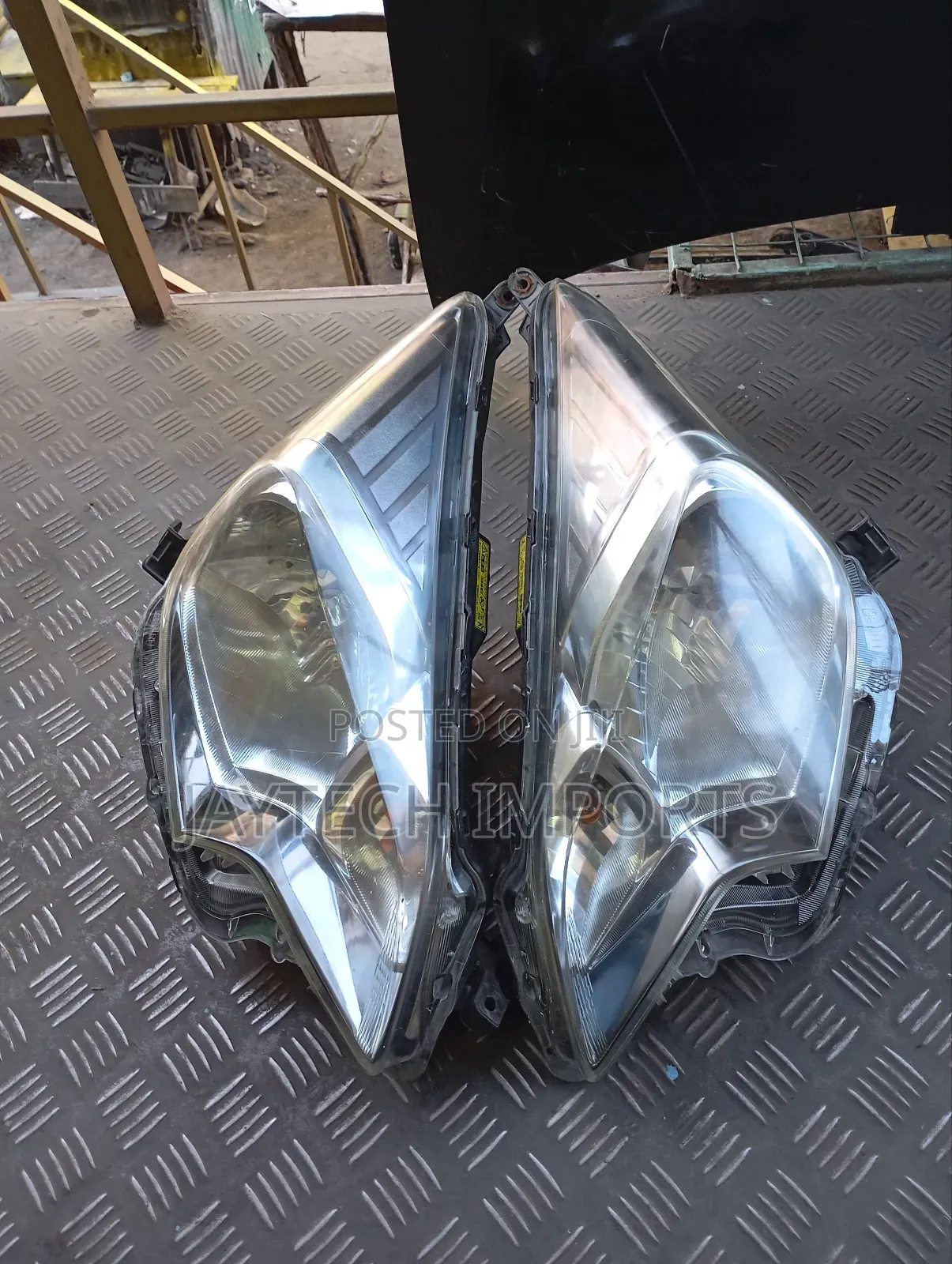 Ractis 2016 Headlight Xenon