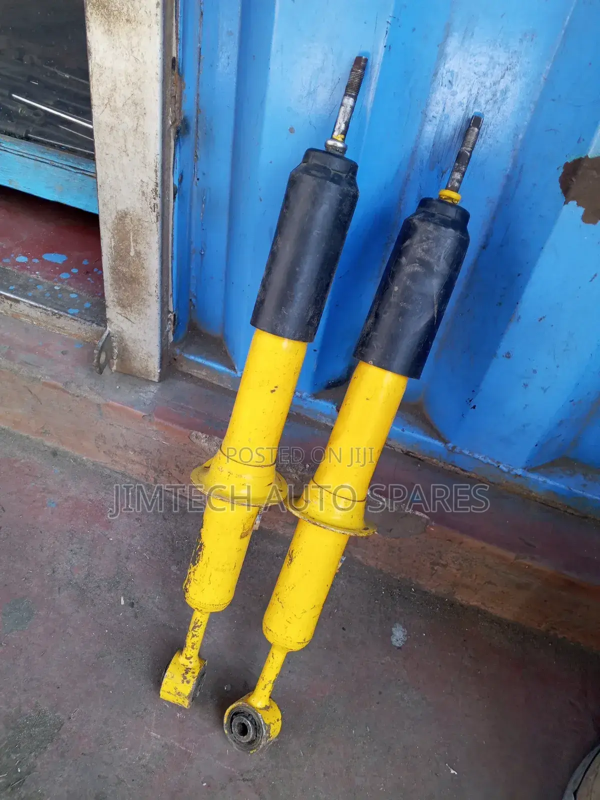 Toyota Hilux Front Shocks