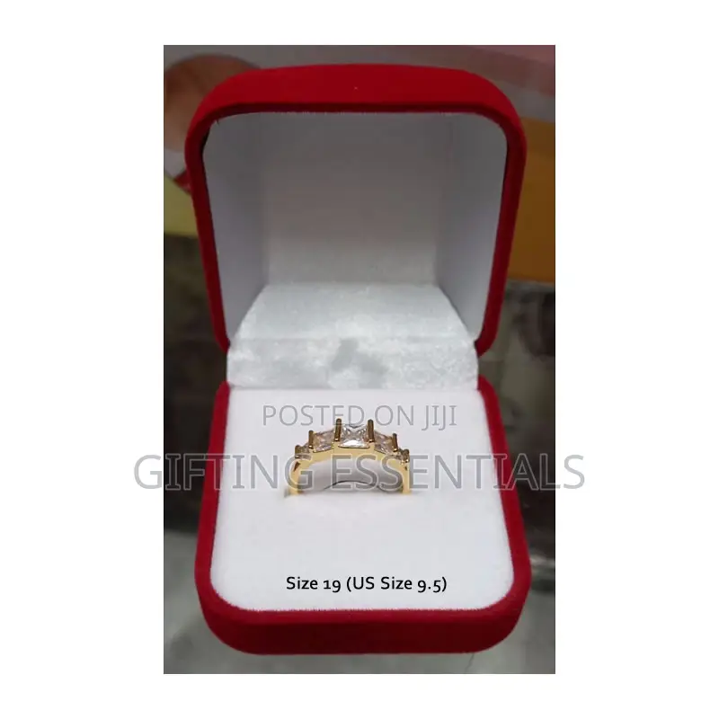 Beautiful Simple Silver Gold Engagement Ring With Box Packaging