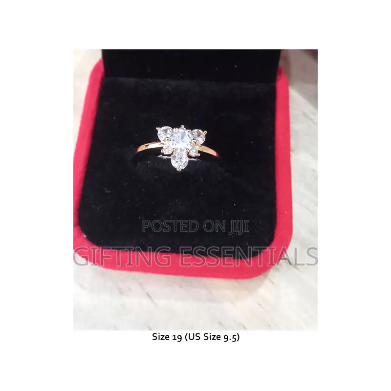 Beautiful Simple Silver Gold Engagement Ring With Box Packaging