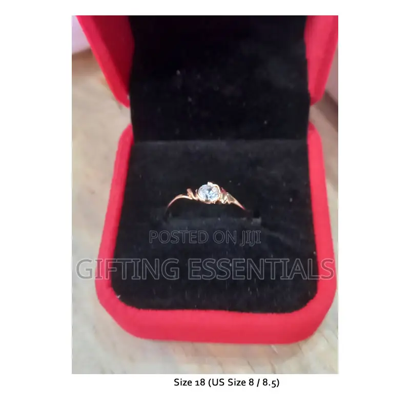Beautiful Simple Silver Gold Engagement Ring With Box Packaging