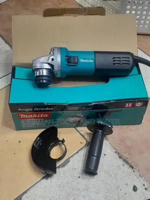 Makita Angle Grinder 850w 4.5 Inches + Free Disc