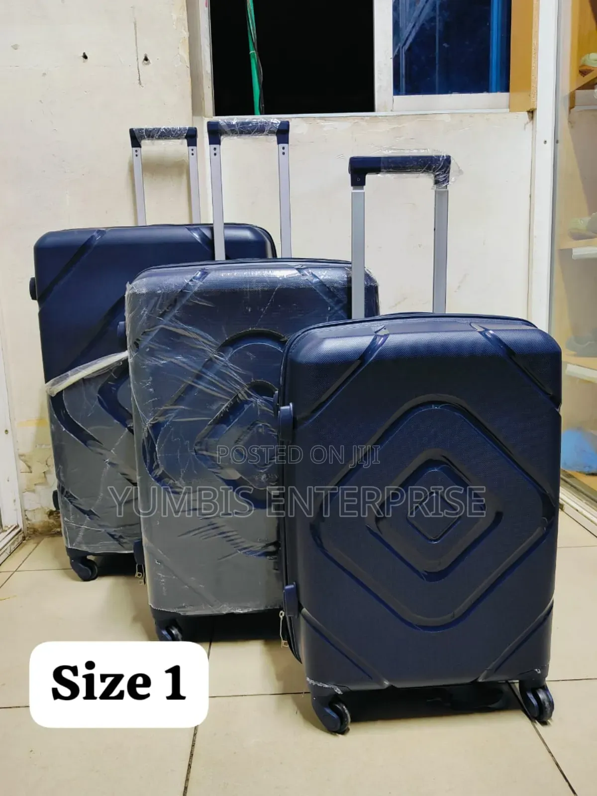 Larg Size 30 Rubber(Pp)Unbreakable -Suitcases Kes 9500 a Set