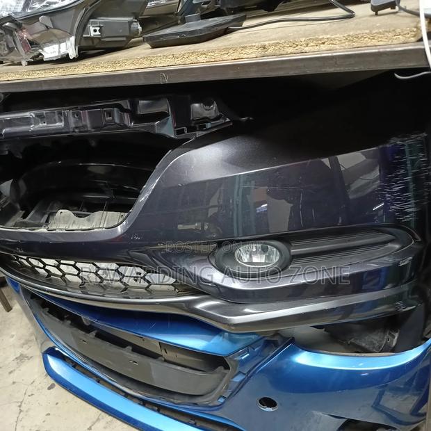 Honda Vezel Front Bumper Complete. - main view