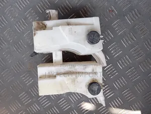Nissan X-Trail Nt31 Coolant Bottle