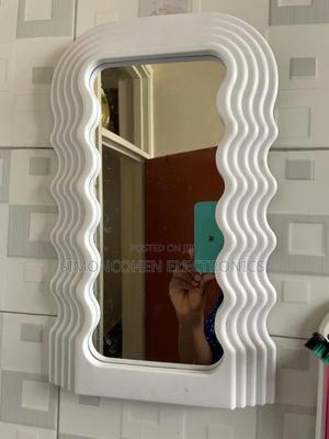 Desktop Wavy Mirror - main view