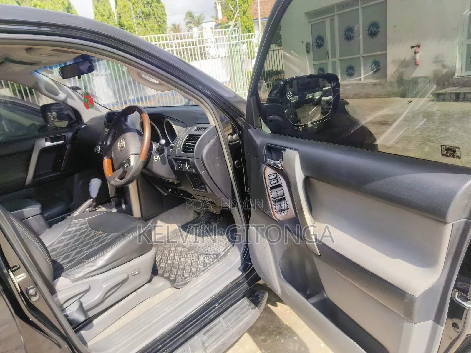 Toyota Land Cruiser Prado 2012 Black
