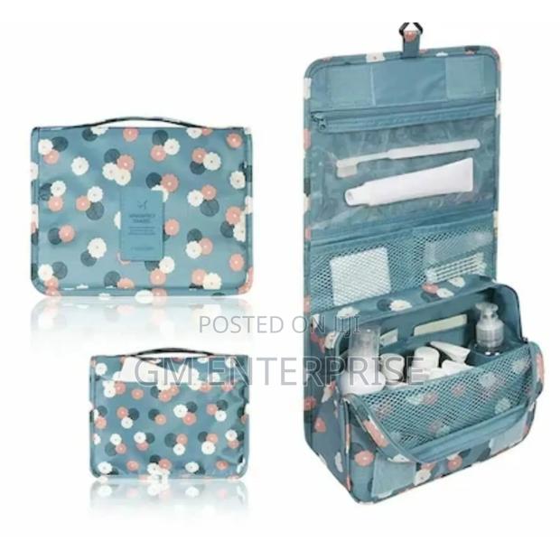 Foldable Make-Up/ Cosmetic Bag - thumbnail 2