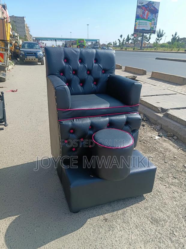 Pedicure Seat Single Black With a Pink Touch - thumbnail 4