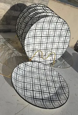Perfect Exellent Quality Plates*
*Size 11"