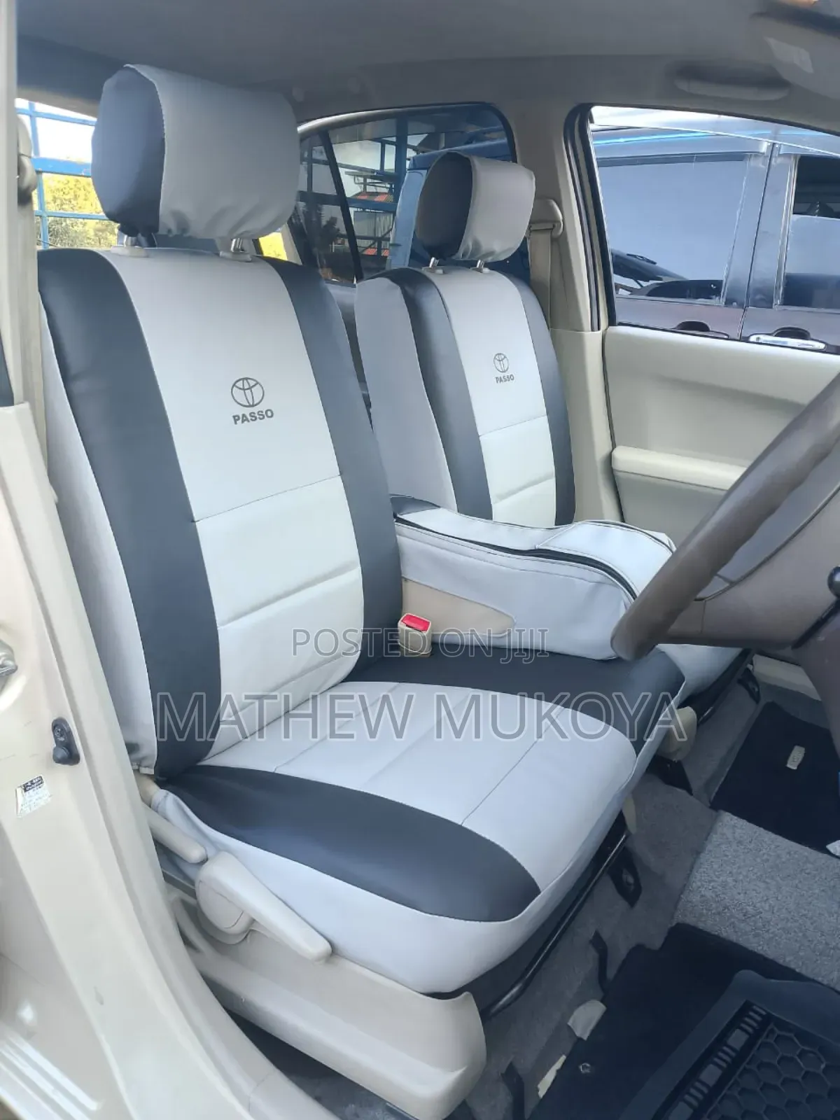 Axio Cream/Silver Seat Covers