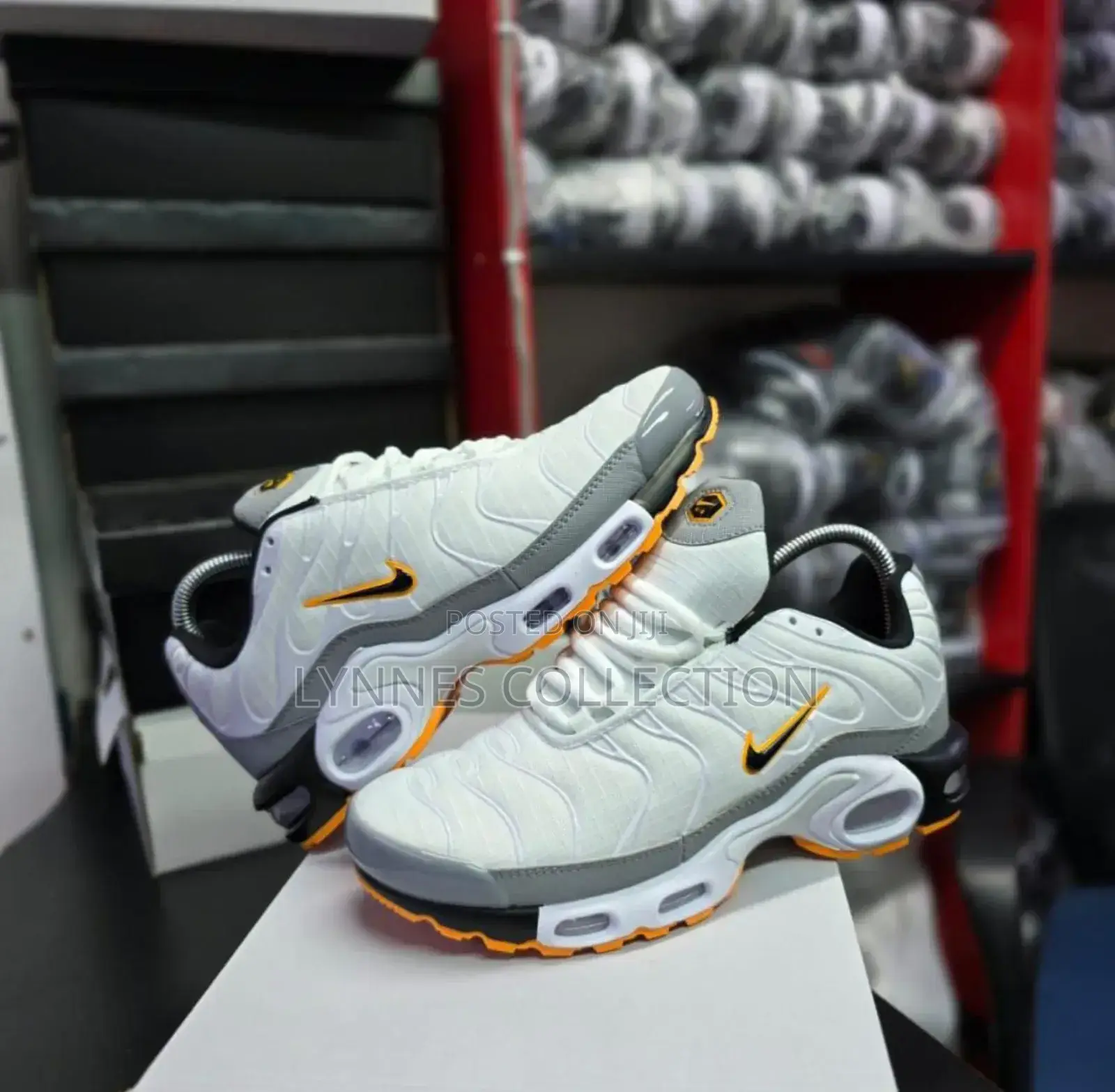 High Quality Nike Tn Sneakers