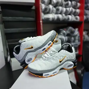 High Quality Nike Tn Sneakers