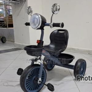 Tricycle Black With Sidem Mirrors - main view