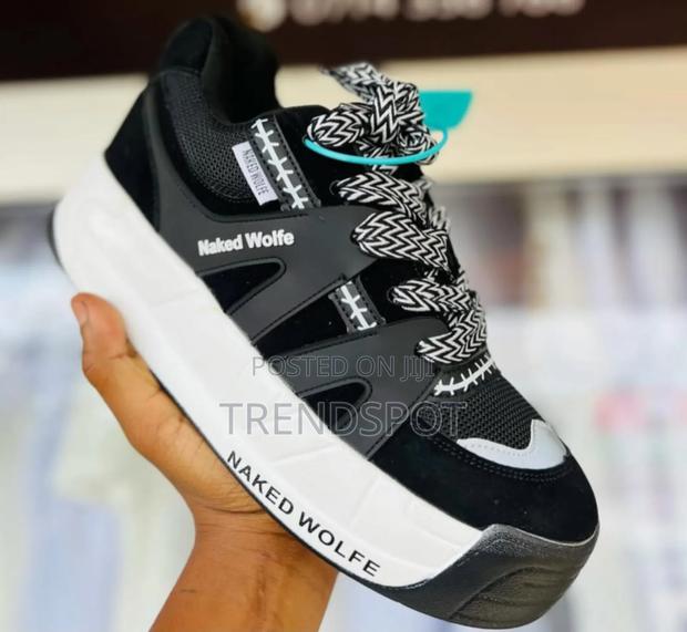 Naked Wolfe  Black White - thumbnail 3