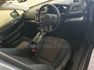 Subaru Outback 2.5i AWD 2017 Gray