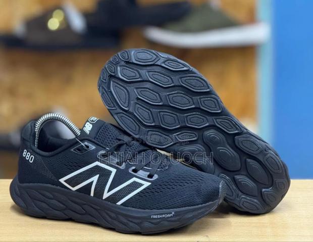 New Balance 880 Trainer - thumbnail 3