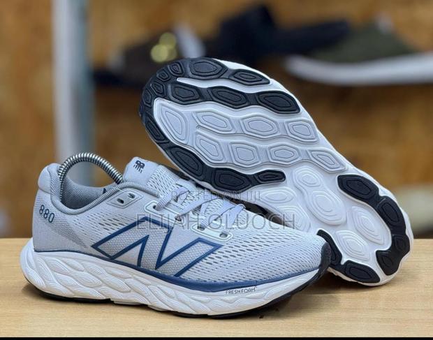 New Balance 880 Trainer - thumbnail 4