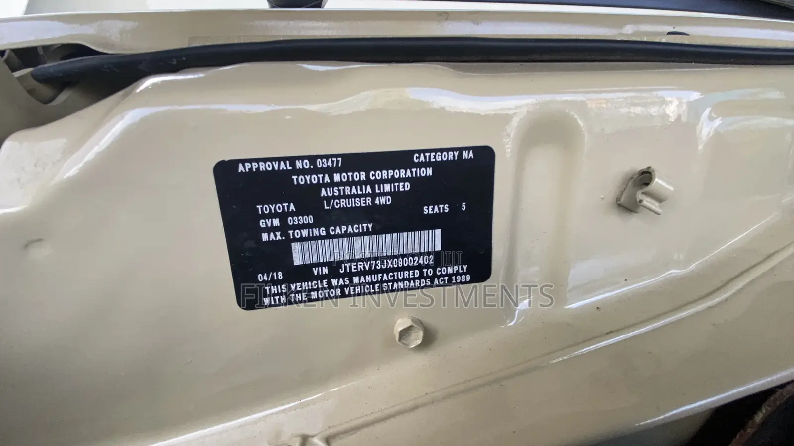 Toyota Land Cruiser 4.6 V8 GX 2018 Beige