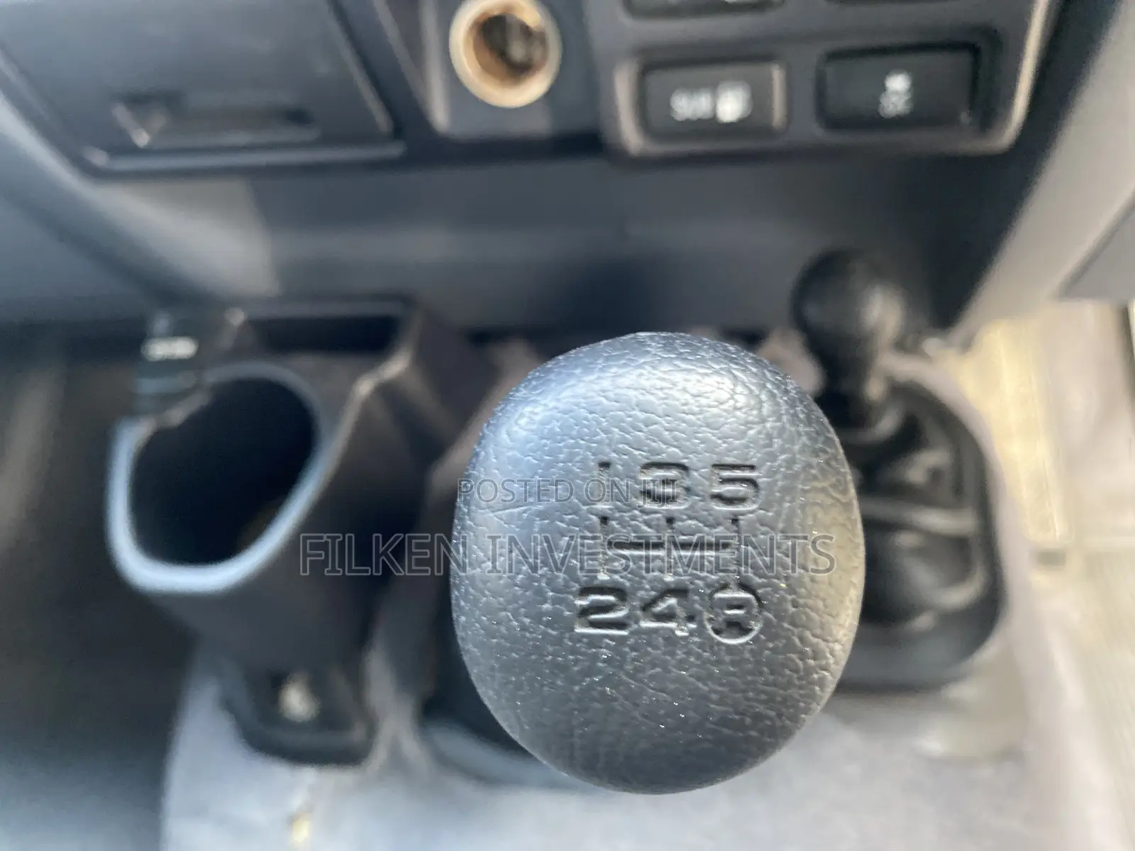 Toyota Land Cruiser 4.6 V8 GX 2018 Beige