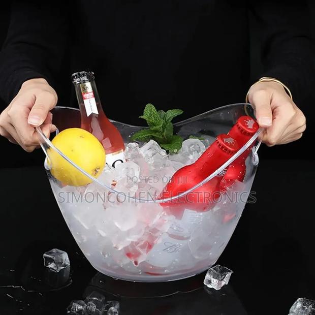 Large Capacity Ice Bucket