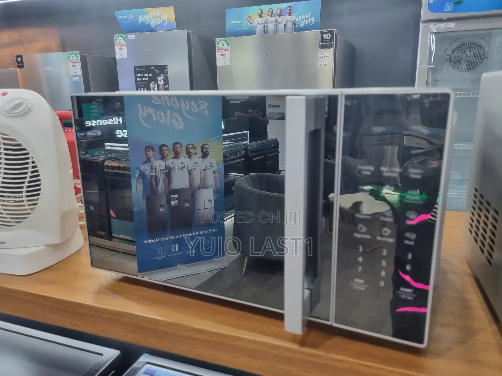 Hisense 30litres Digital Microwave H30moms9h