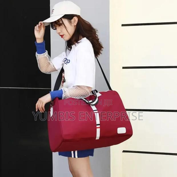 Red Quality Material Duffel Bags - thumbnail 2
