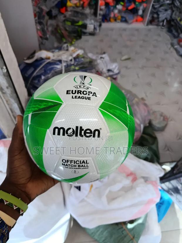 Molten Football Green - main view