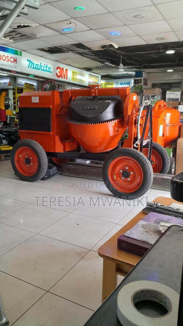 Concrete Mixer  Machine/ Cast Iron  Mixer - main view