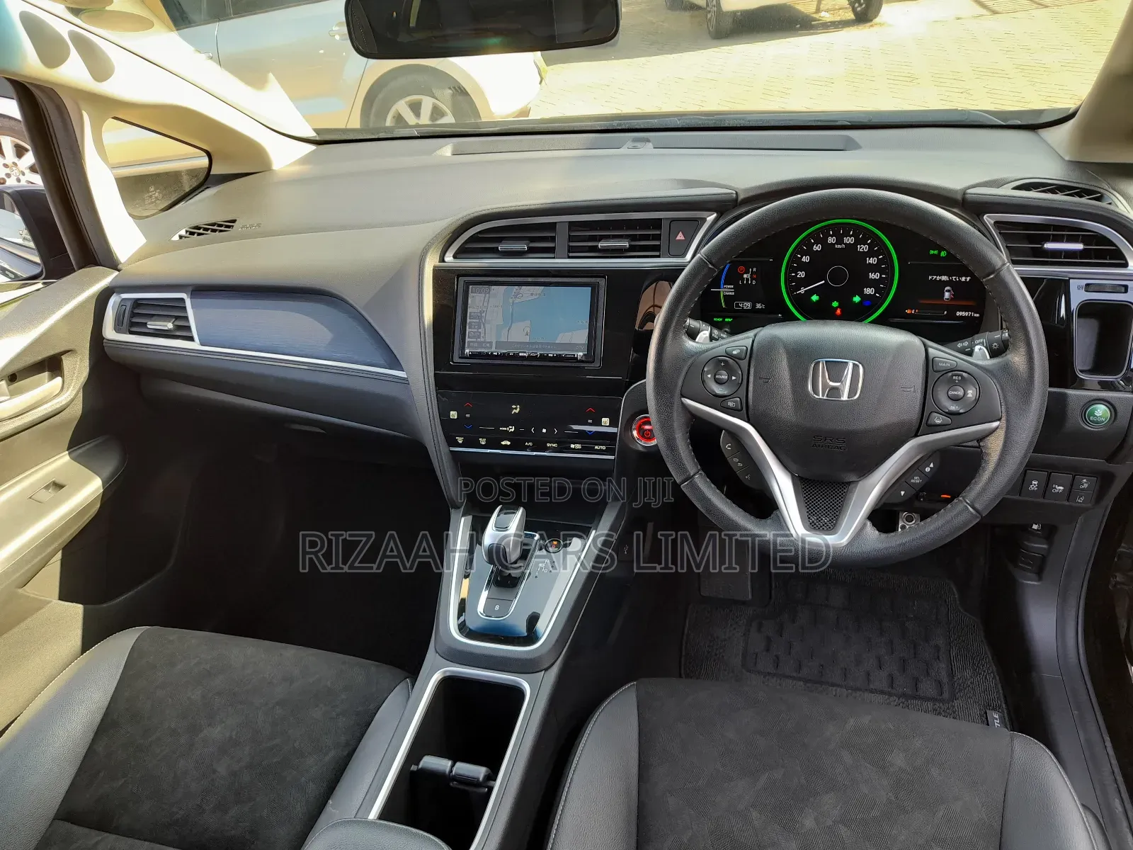 Honda Fit Shuttle 1.5 Hybrid 2WD 2018 Black