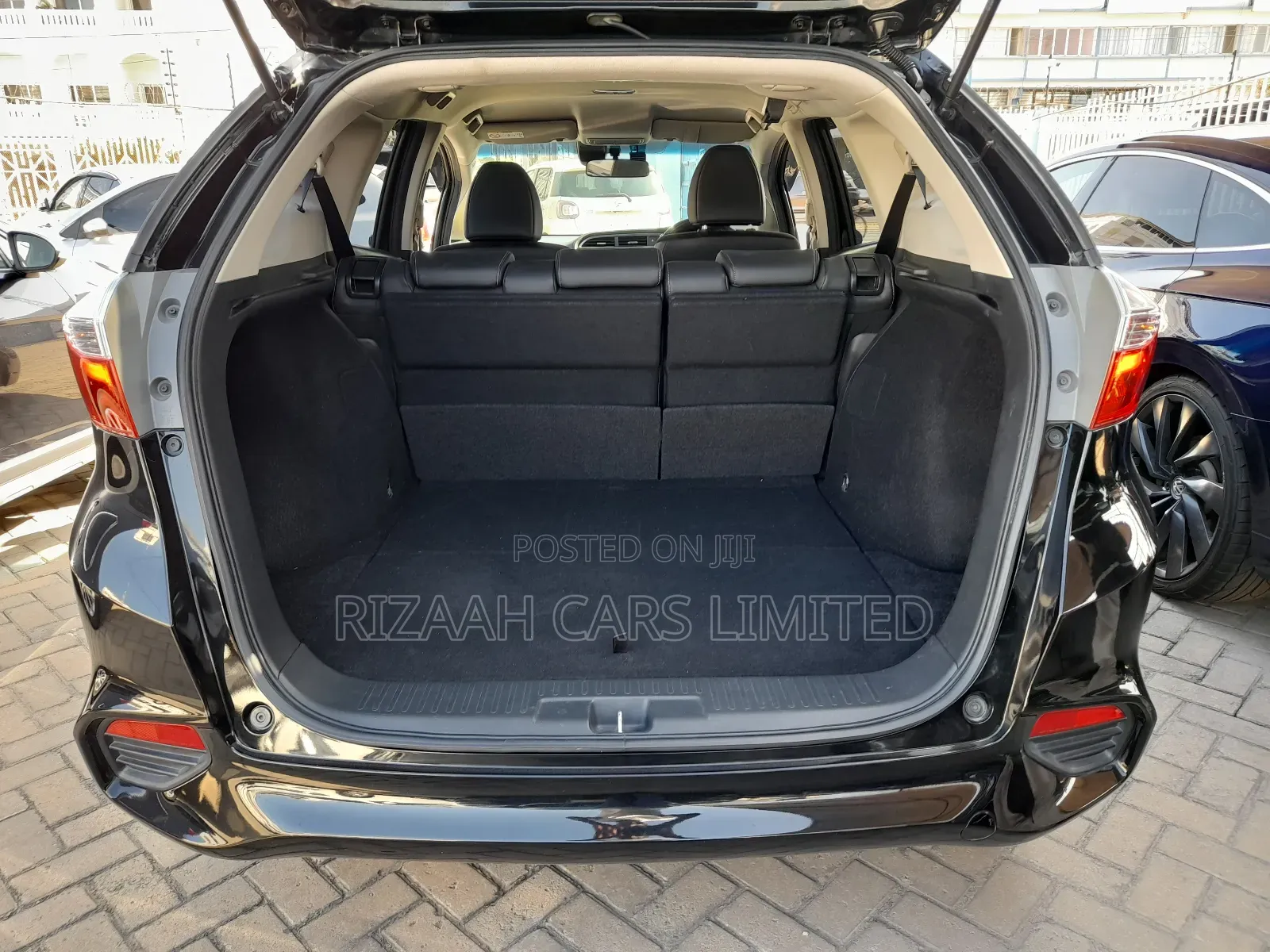 Honda Fit Shuttle 1.5 Hybrid 2WD 2018 Black