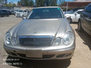 Mercedes-Benz E200 2004 Beige