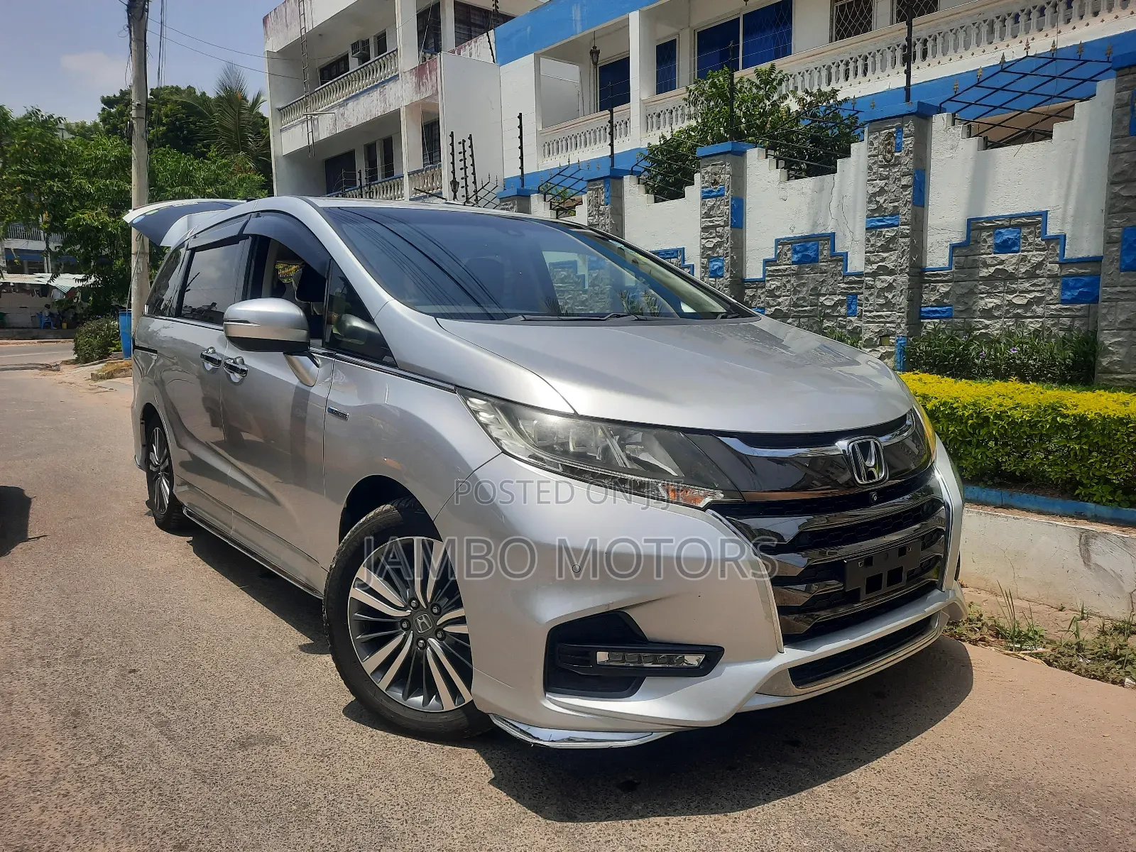 Honda Odyssey 2.0 Hybrid (8 seater) 2018 Silver
