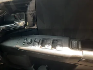 Honda Odyssey 2.0 Hybrid (8 seater) 2018 Silver